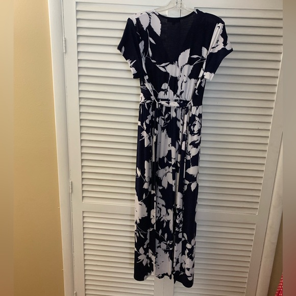 East Adeline dress with belt 2X - Picture 2 of 3